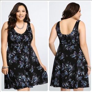 TORRID Textured Floral Sleeveless Skater Dress NWT